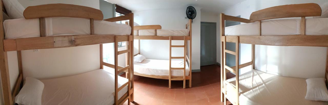 Backpackers Inn Меделин Екстериор снимка