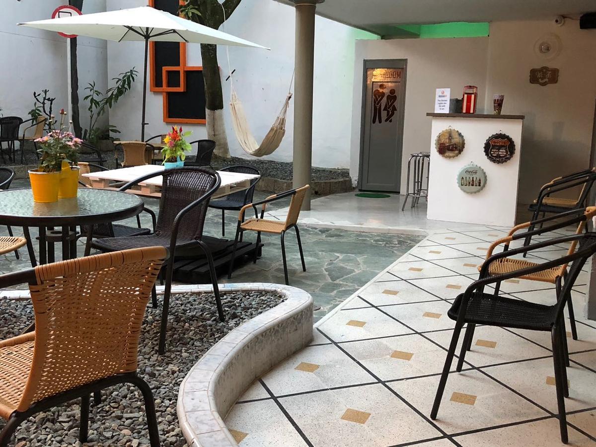Backpackers Inn Меделин Екстериор снимка