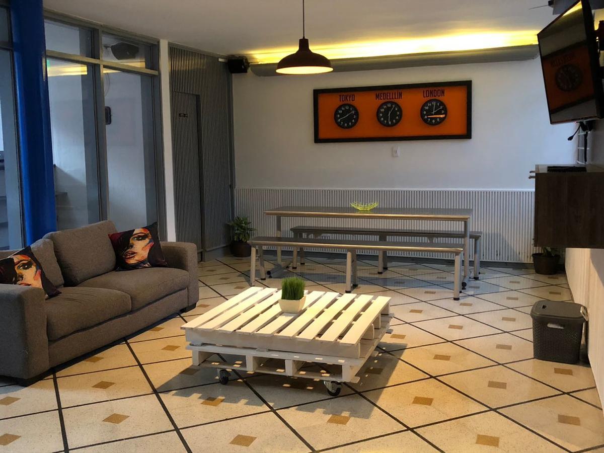 Backpackers Inn Меделин Екстериор снимка