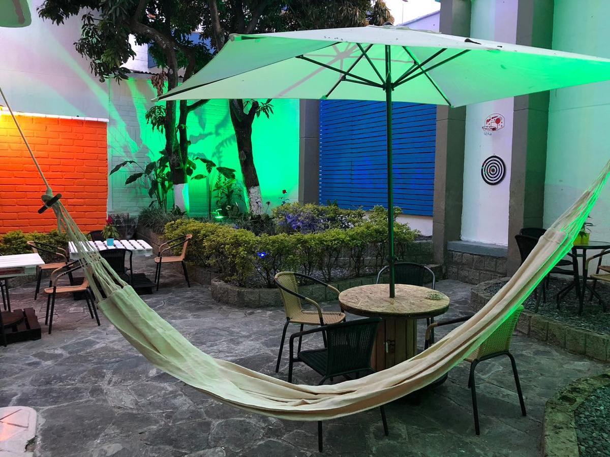 Backpackers Inn Меделин Екстериор снимка