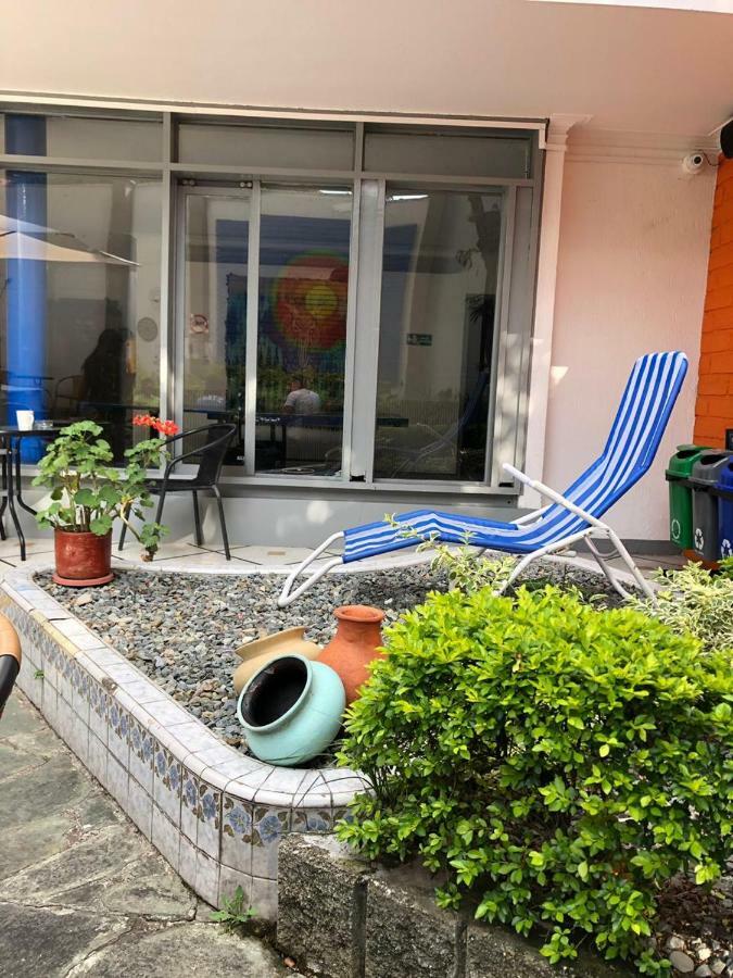Backpackers Inn Меделин Екстериор снимка