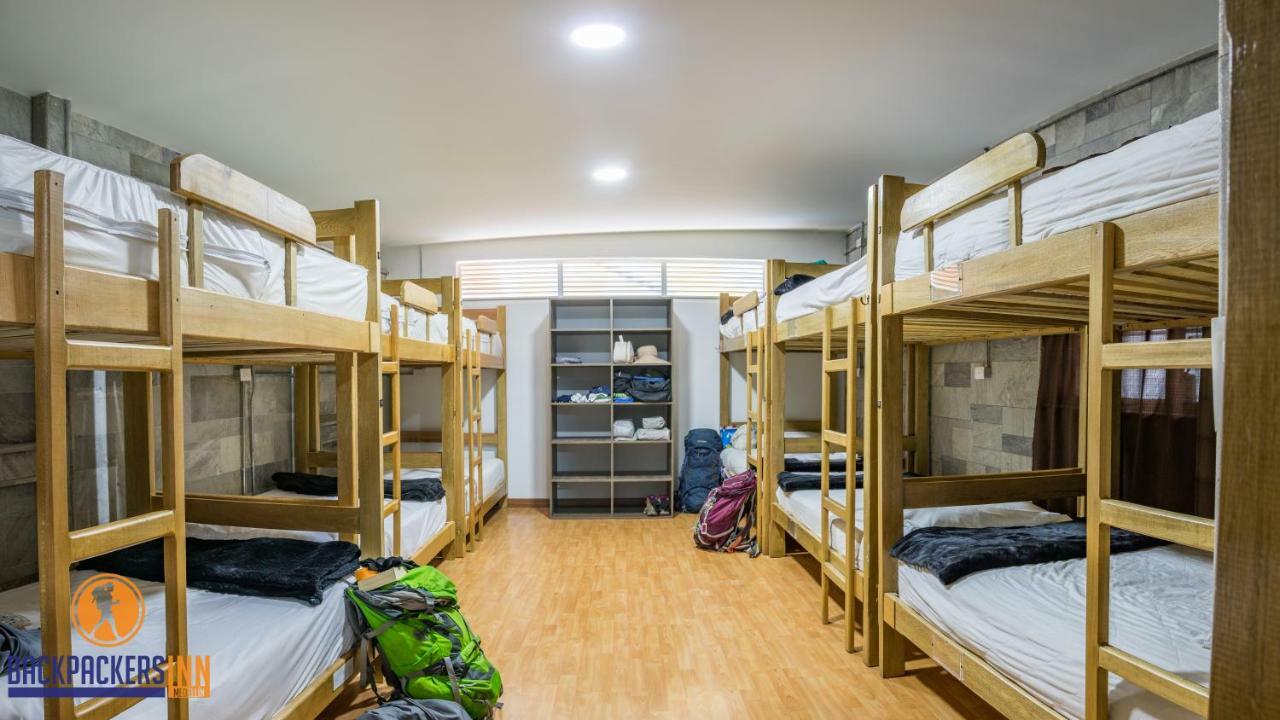Backpackers Inn Меделин Екстериор снимка