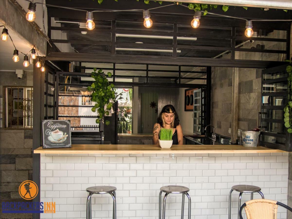 Backpackers Inn Меделин Екстериор снимка