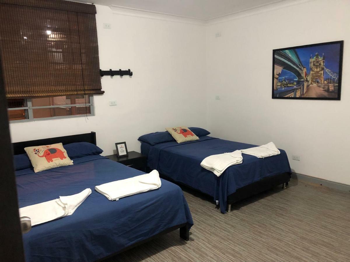 Backpackers Inn Меделин Екстериор снимка