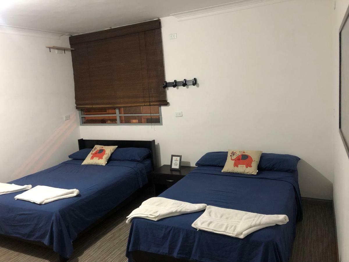 Backpackers Inn Меделин Екстериор снимка