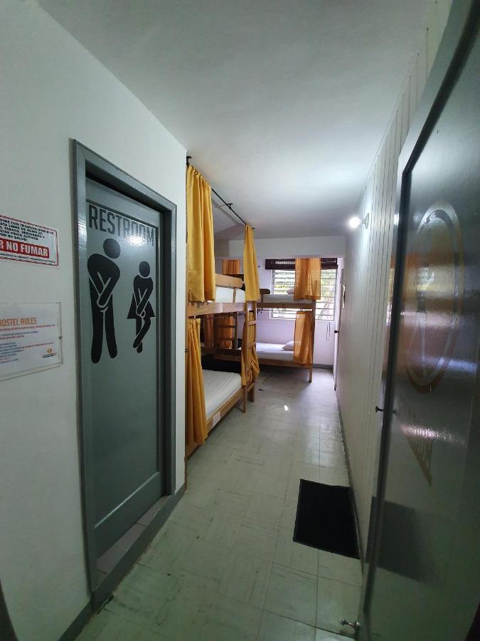 Backpackers Inn Меделин Екстериор снимка